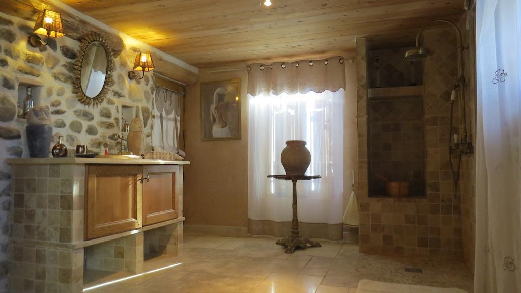 Les Gites D'Eliane Laragne Quarto foto